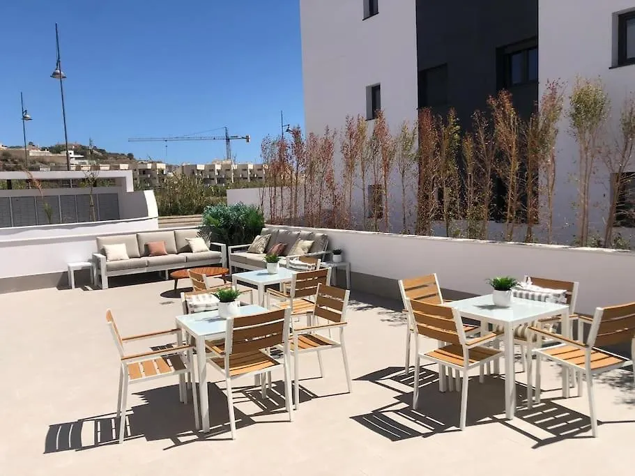 Bajo Con Jardin En Primera Linea De Playa Malaga